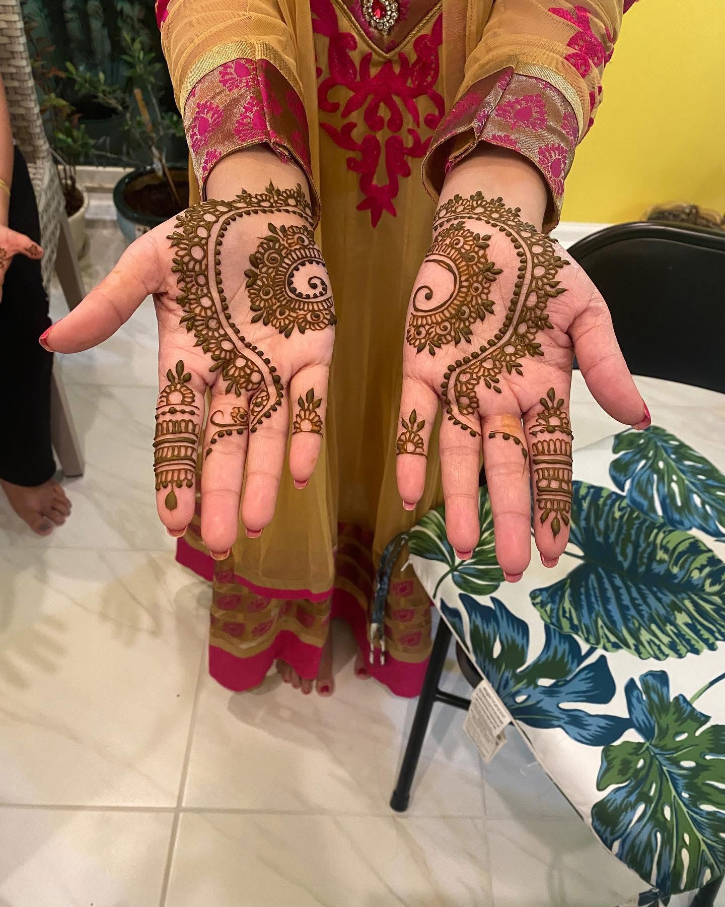 Party Henna Design 9